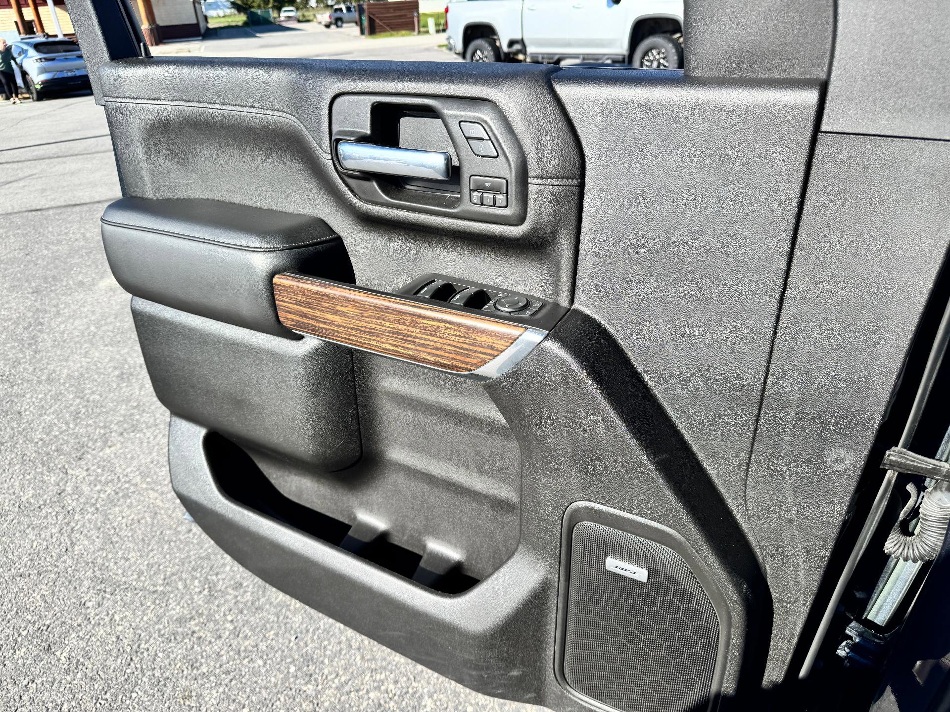 Used 2020 Chevrolet Silverado 3500 High Country image 29