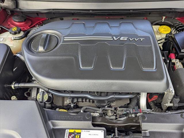 Used 2016 Jeep Cherokee Overland w/ Technology Group image 22