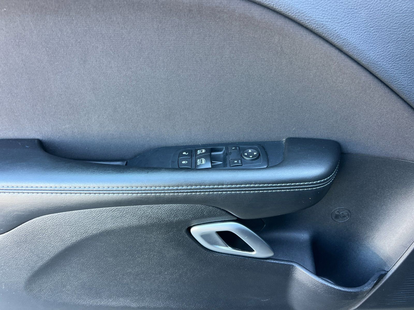 Used 2017 Dodge Challenger R/T image 11