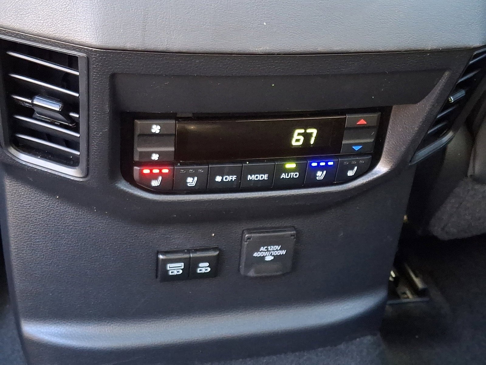 Certified 2024 Toyota Sequoia Platinum AWD/4WD image 12