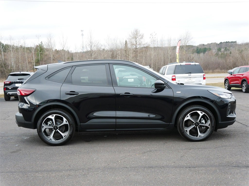 Used 2025 Ford Escape ST-Line Elite w/ Tech Pack #2 image 6