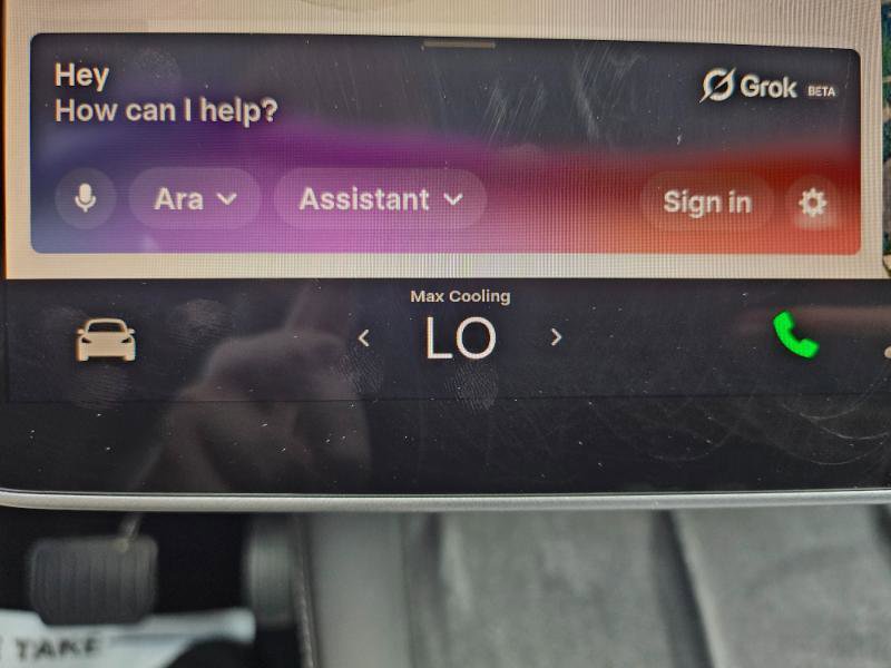 Used 2023 Tesla Model 3 Standard Range image 40