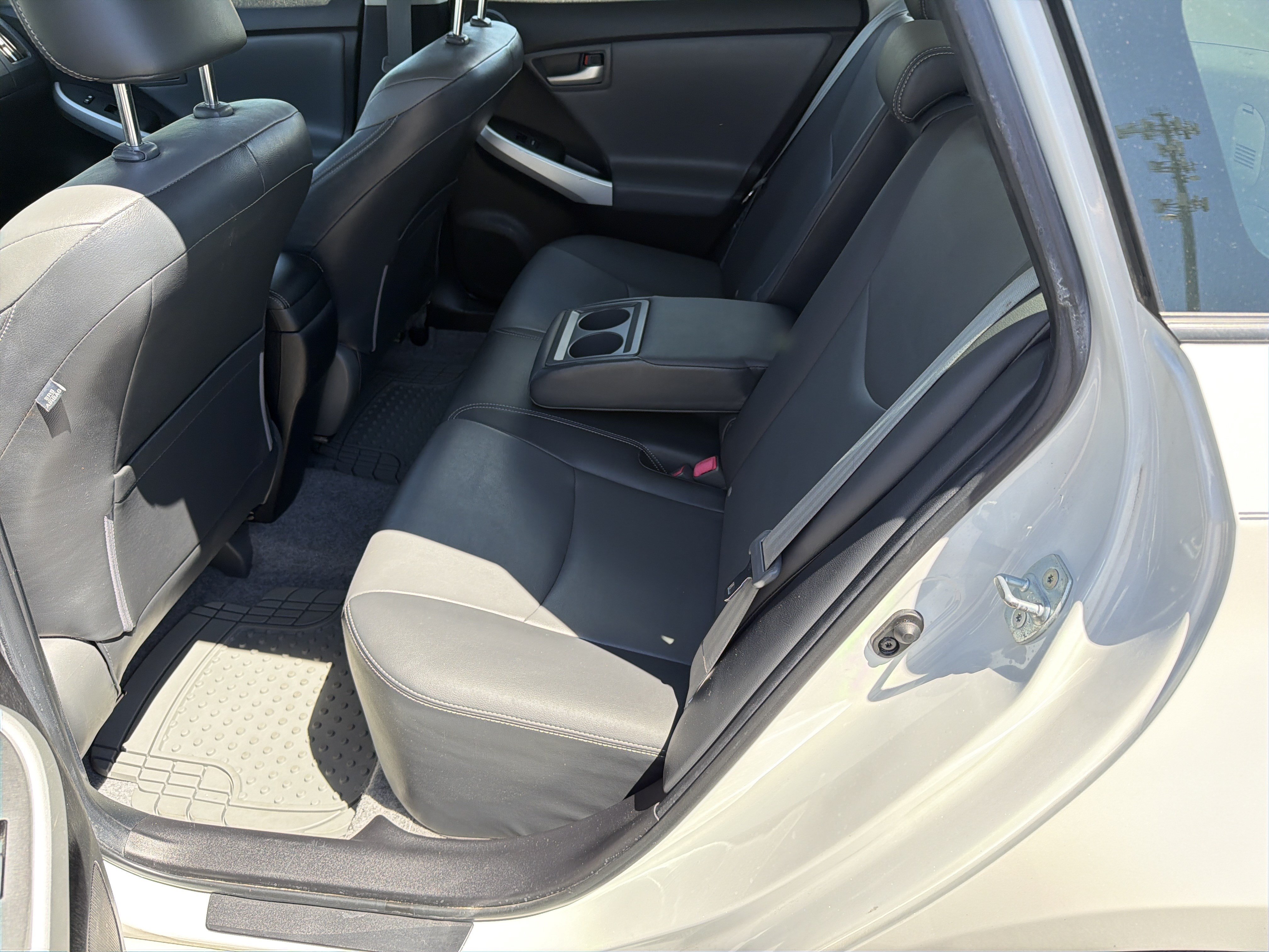 Used 2013 Toyota Prius Four w/ Deluxe Solar Roof Pkg FWD image 44