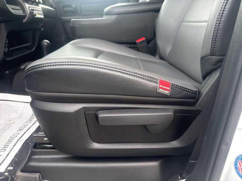 New 2024 RAM 5500 Tradesman AWD/4WD image 12