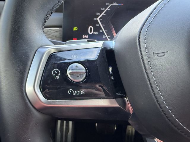 Certified 2024 BMW i7 xDrive60 w/ Premium Package image 25