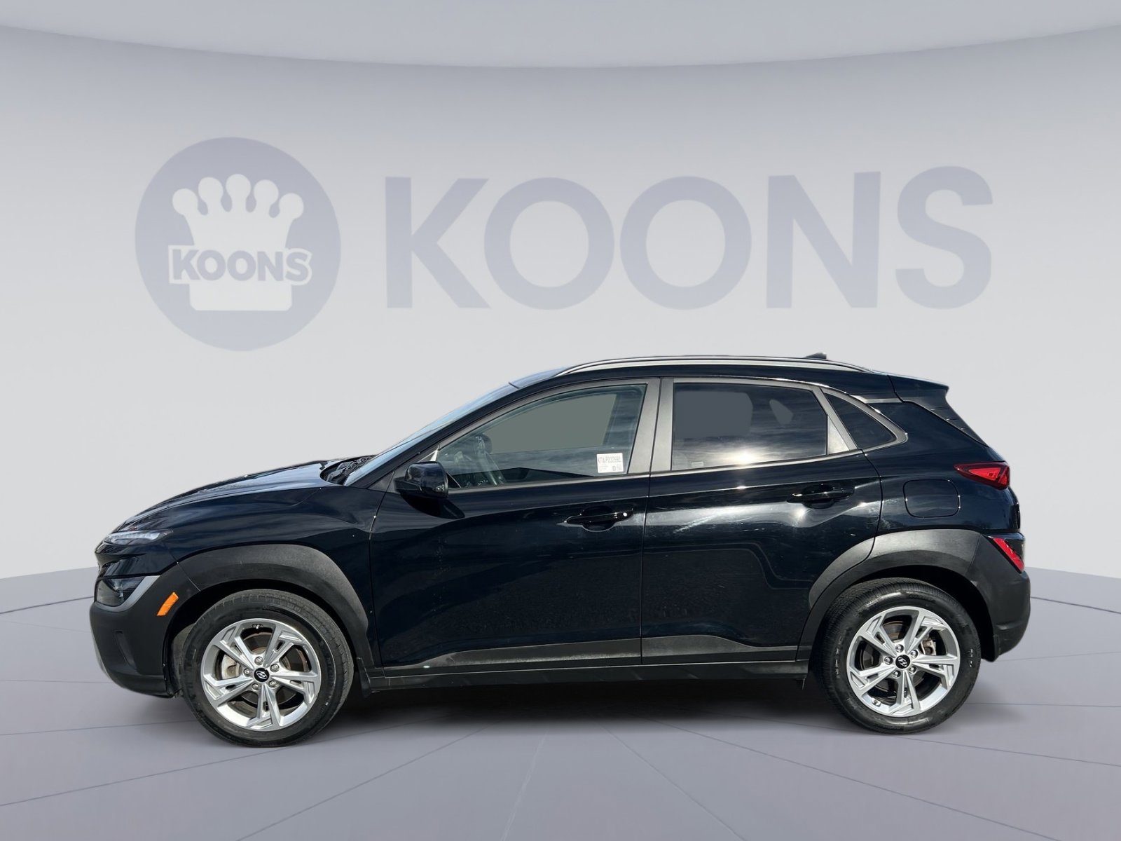 Used 2023 Hyundai Kona SEL w/ Winter Weather Package image 2