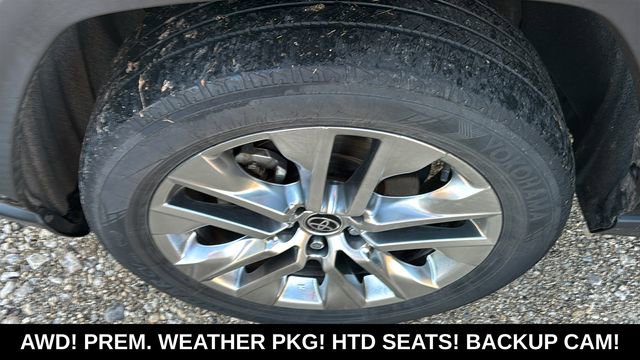 Used 2021 Toyota RAV4 XLE Premium image 33