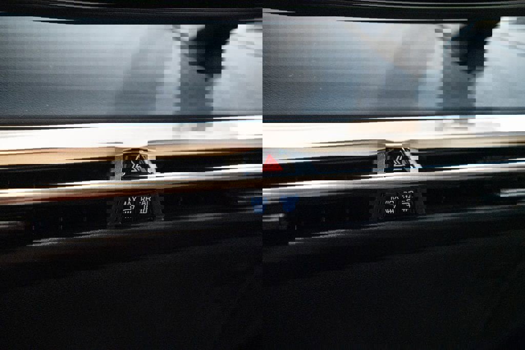 Used 2023 BMW iX xDrive50 w/ Ultimate Package 2 image 30