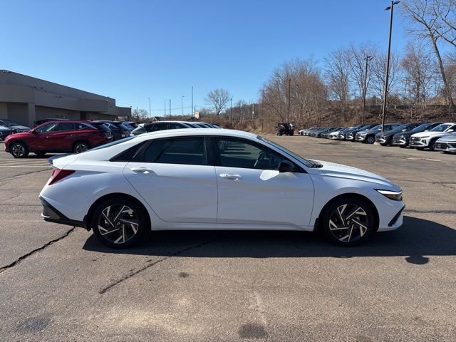 Certified 2025 Hyundai Elantra Sport image 7