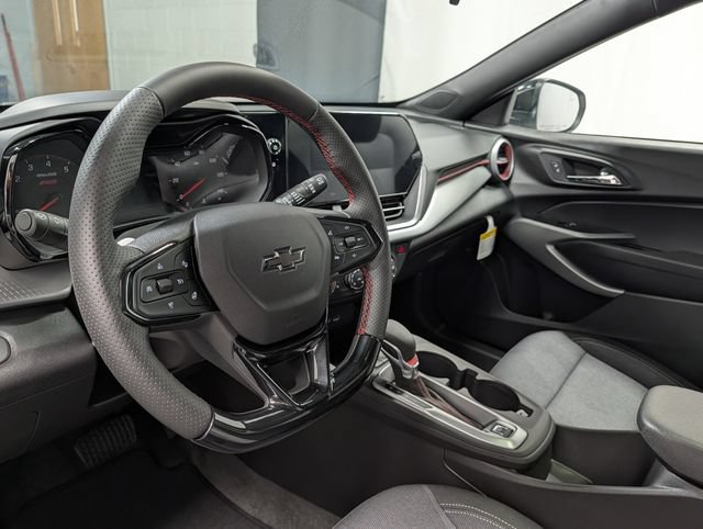 New 2026 Chevrolet Trax RS w/ Sunroof Package FWD image 17