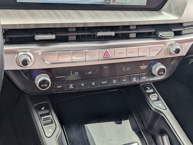 Used 2024 Kia Telluride EX w/ EX Captain's Chair Package image 28