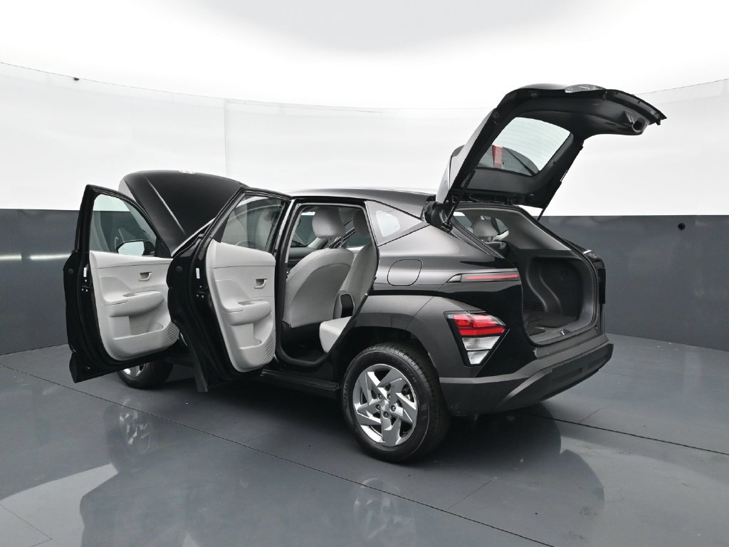 Used 2024 Hyundai Kona SE AWD/4WD image 29