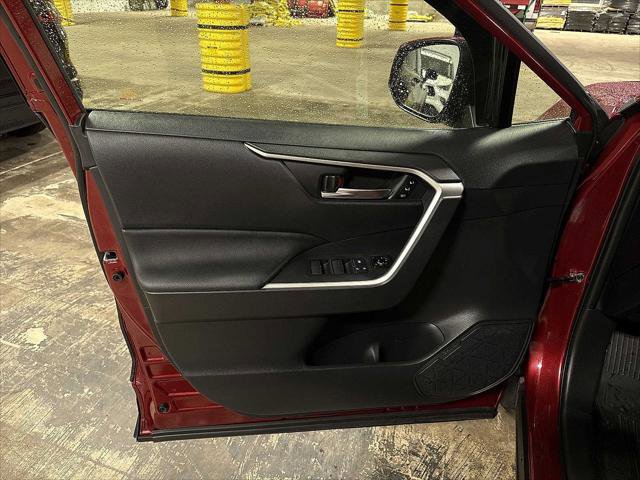 Certified 2021 Toyota RAV4 XLE Premium image 31