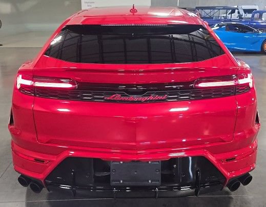 Used 2025 Lamborghini Urus SE AWD/4WD image 7