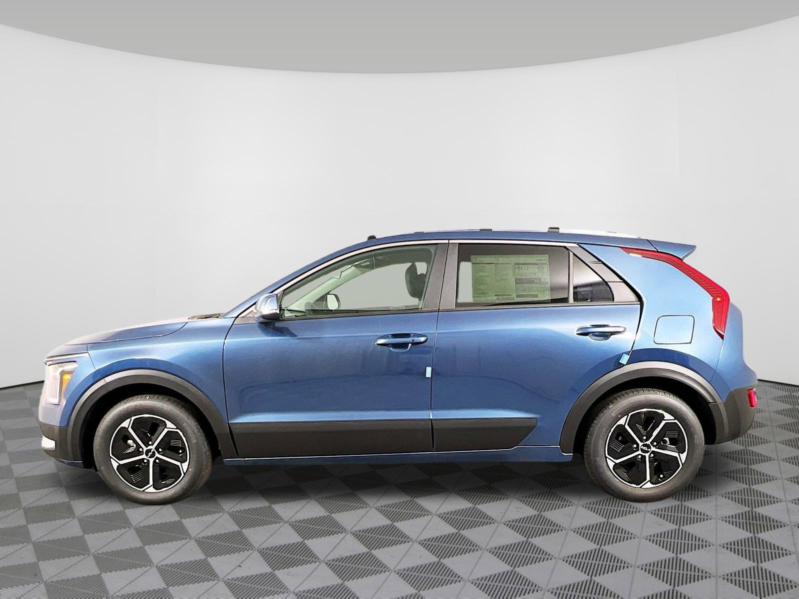 New 2025 Kia Niro EX image 28