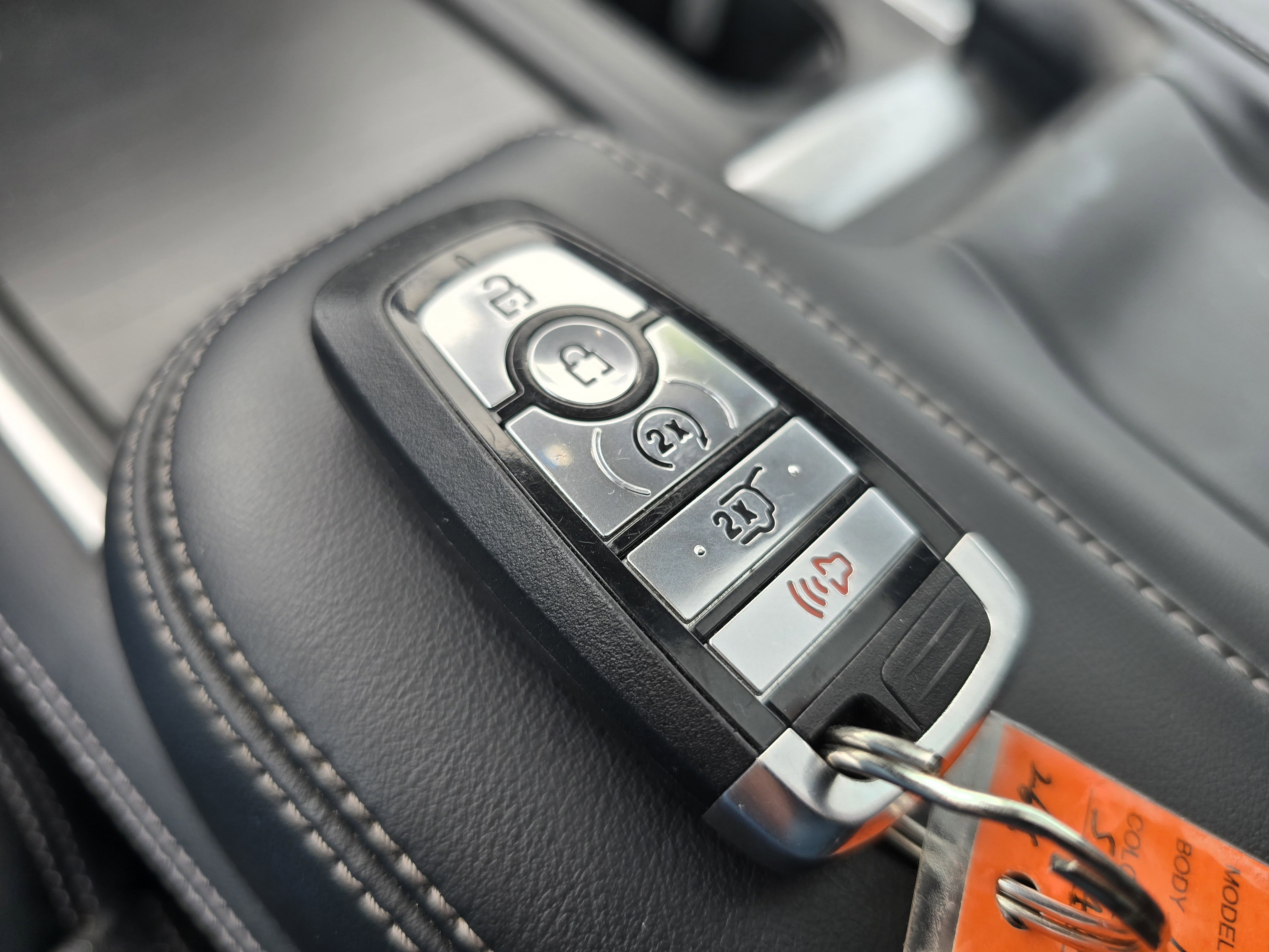 Used 2025 Ford Expedition Platinum image 37