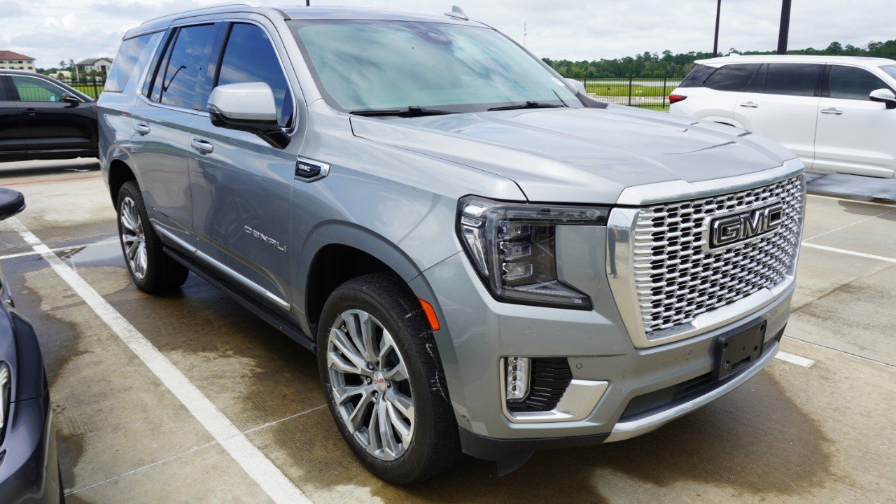 Used 2023 GMC Yukon Denali w/ Denali Reserve Package RWD image 4
