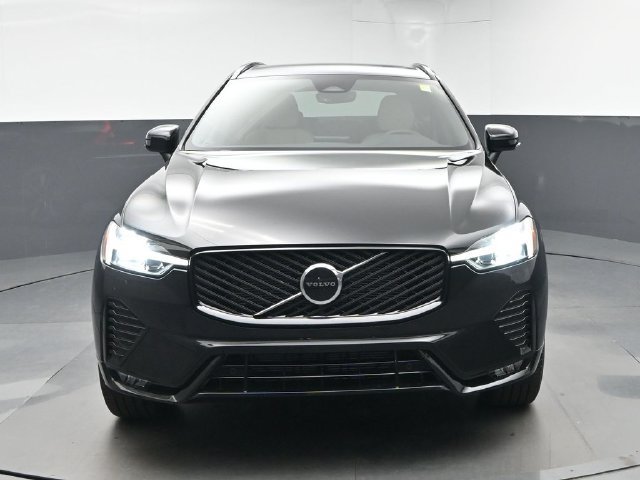 New 2027 Volvo XC60 B5 Core AWD/4WD image 2