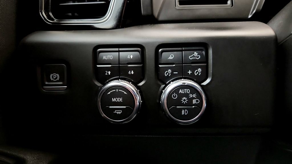 Used 2023 GMC Sierra 1500 AT4 w/ AT4 Premium Package AWD/4WD image 33