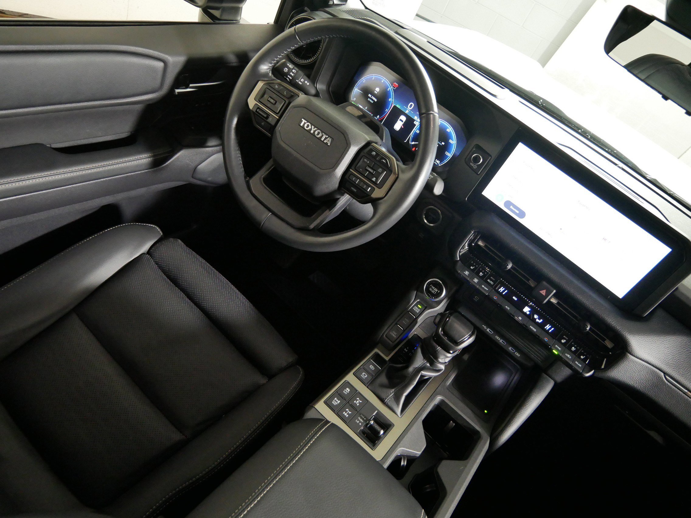 Used 2024 Toyota Land Cruiser w/ Premium Package image 9