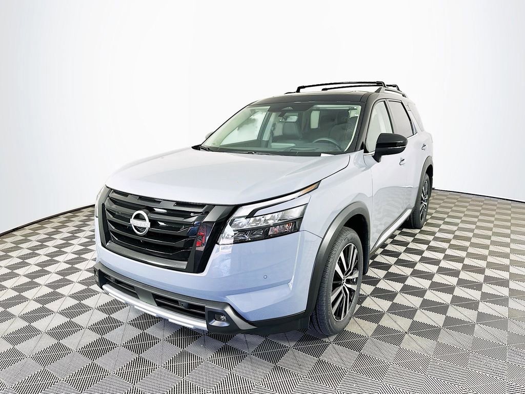 New 2025 Nissan Pathfinder Platinum image 5