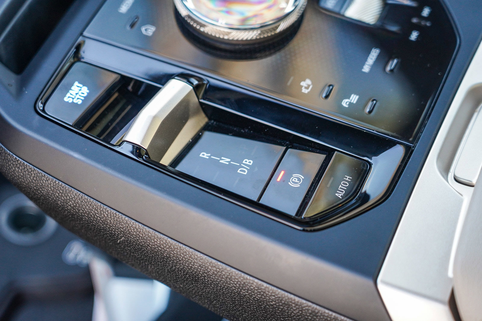 Used 2025 BMW iX xDrive50 image 22