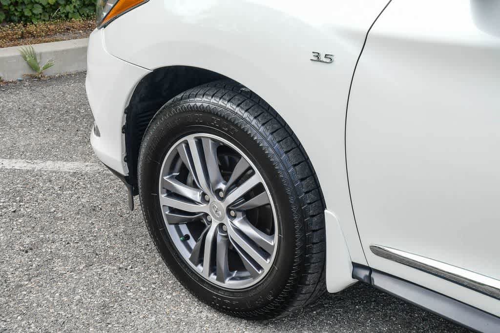 Used 2020 INFINITI QX60 Luxe w/ Essential Package FWD image 10