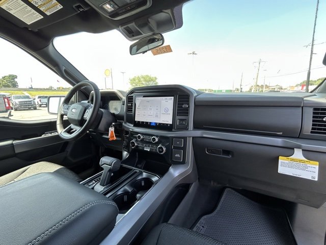 New 2025 Ford F150 XLT w/ Equipment Group 301A Standard image 34