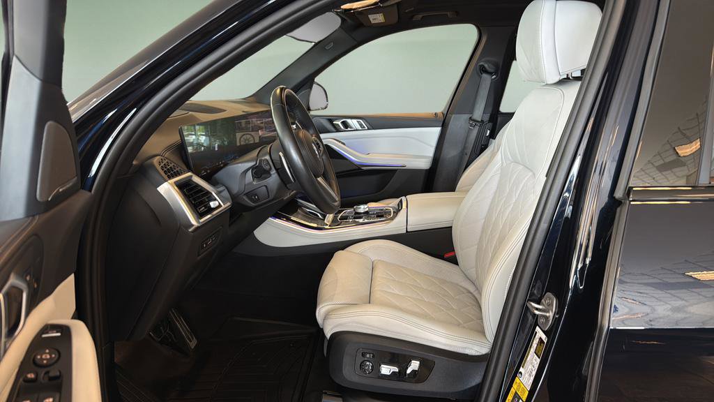 Used 2024 BMW X5 xDrive50e w/ Executive Package AWD/4WD image 8