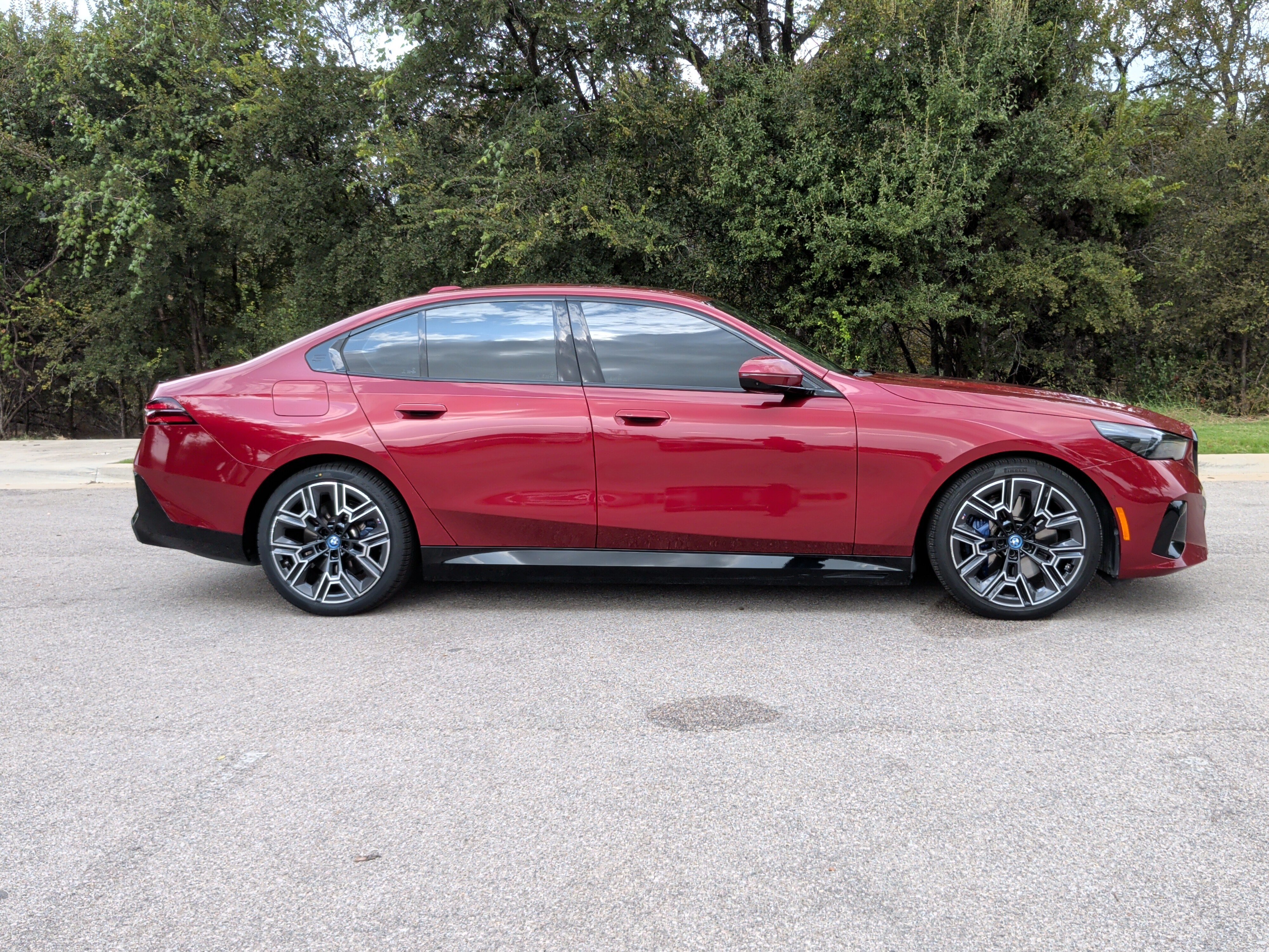 Used 2024 BMW i5 eDrive40i w/ M Sport Package RWD image 6