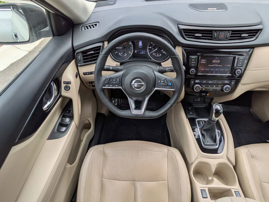 Used 2019 Nissan Rogue SL w/ Premium Package image 15