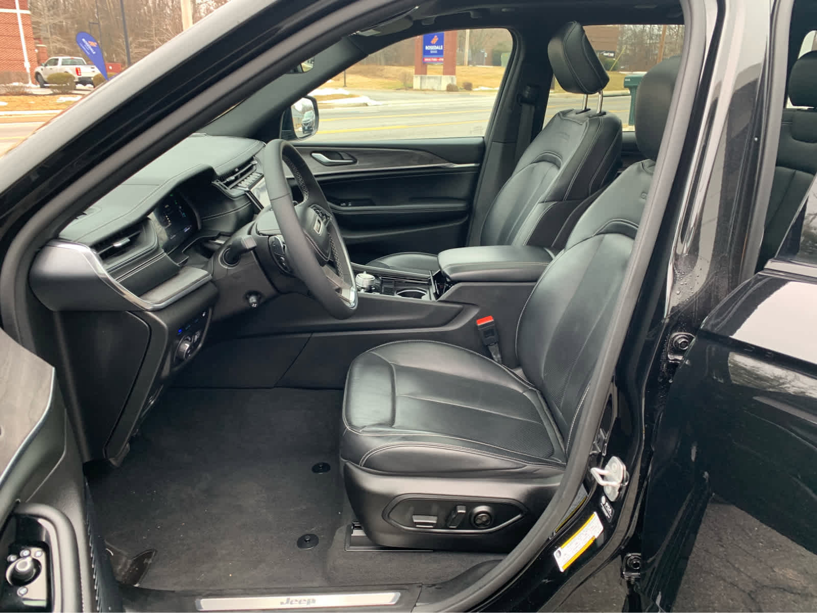 Used 2022 Jeep Grand Cherokee Overland image 21