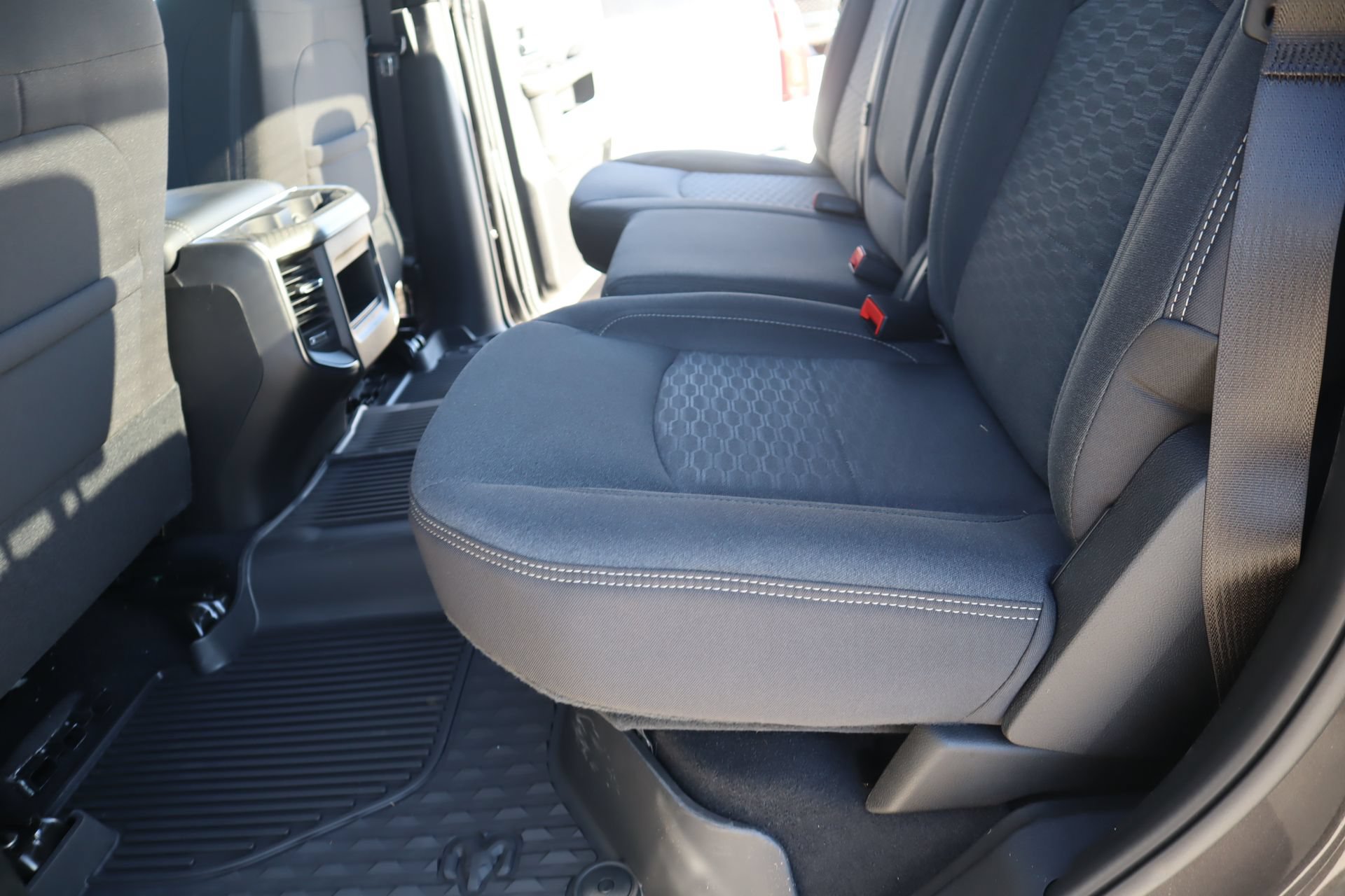 New 2026 RAM 2500 Big Horn AWD/4WD image 13