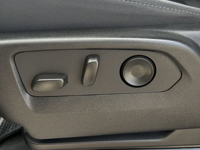 Certified 2025 Chevrolet Silverado 1500 LT w/ Safety Package AWD/4WD image 28