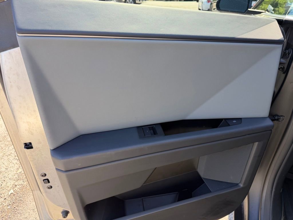 Used 2025 Tesla Cybertruck AWD Crew Cab image 29