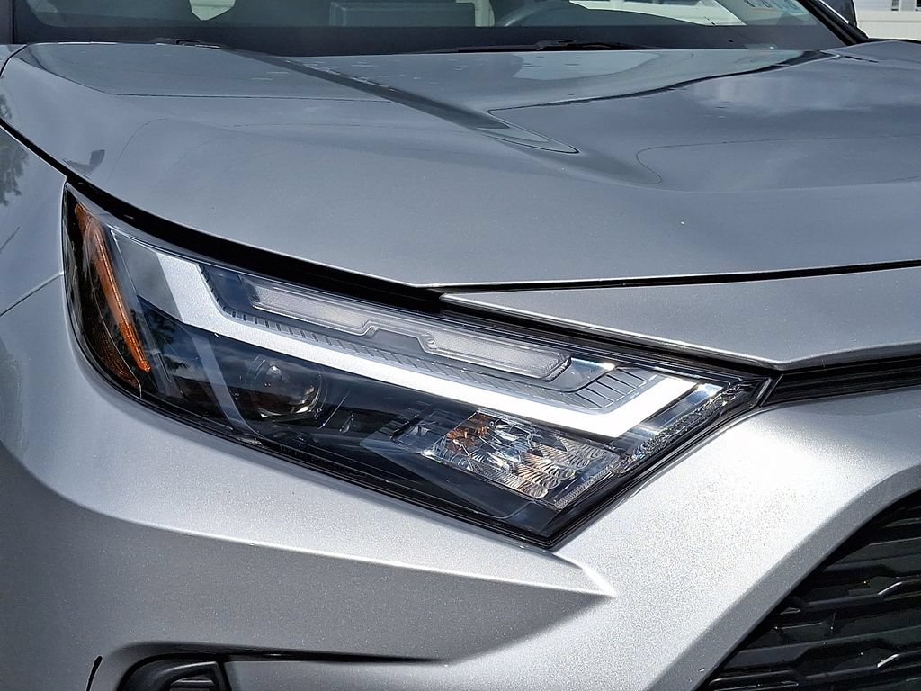 Certified 2025 Toyota RAV4 XLE AWD/4WD image 9