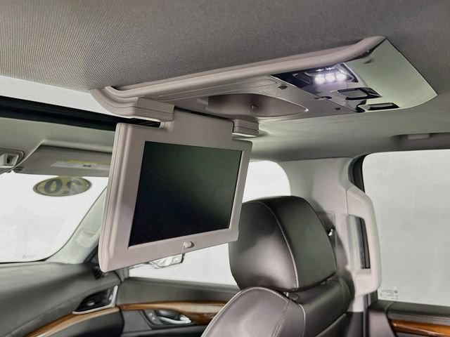 Used 2020 Cadillac Escalade Premium Luxury w/ Escalade Sport Edition AWD/4WD image 27