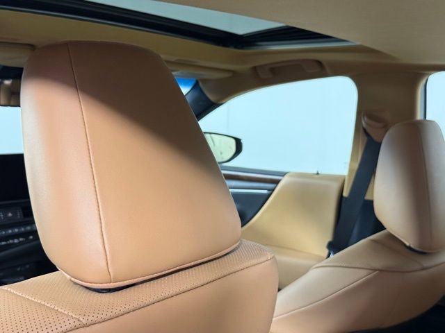 Used 2024 Lexus ES 350 w/ Premium Package image 25