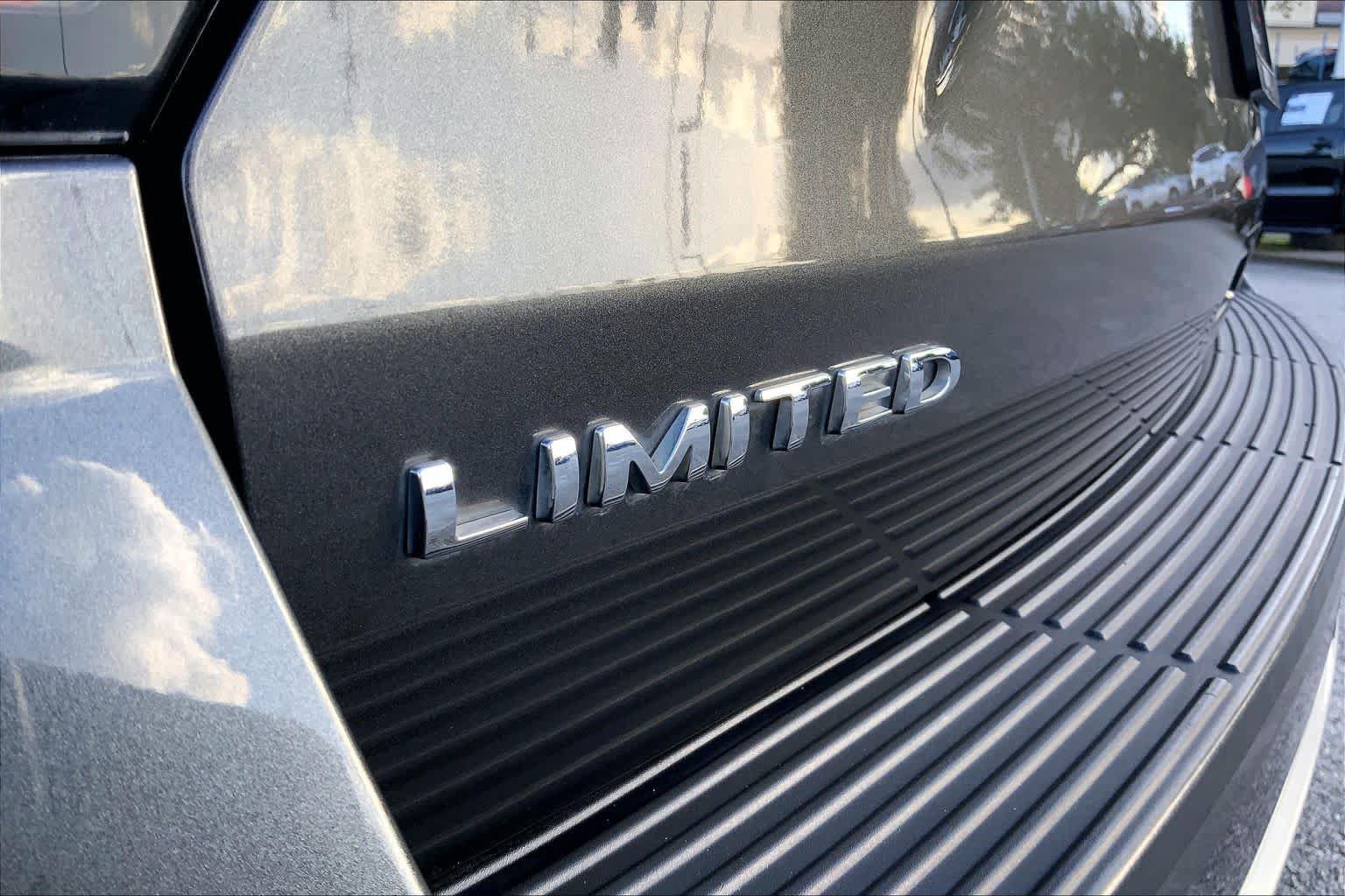Used 2019 Ford Expedition Limited RWD image 10