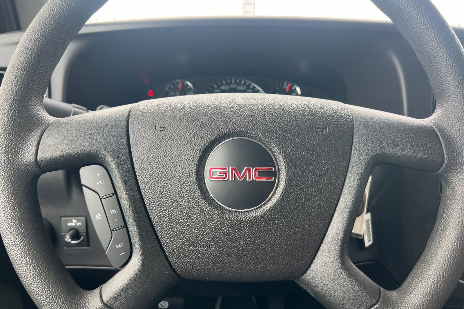 New 2025 GMC Savana 2500 w/ Driver Convenience Package RWD image 24