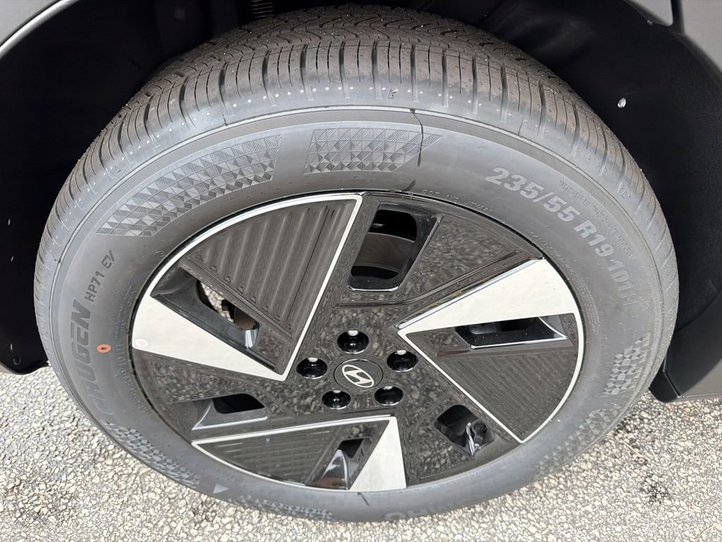 New 2026 Hyundai Ioniq 5 SE RWD image 17