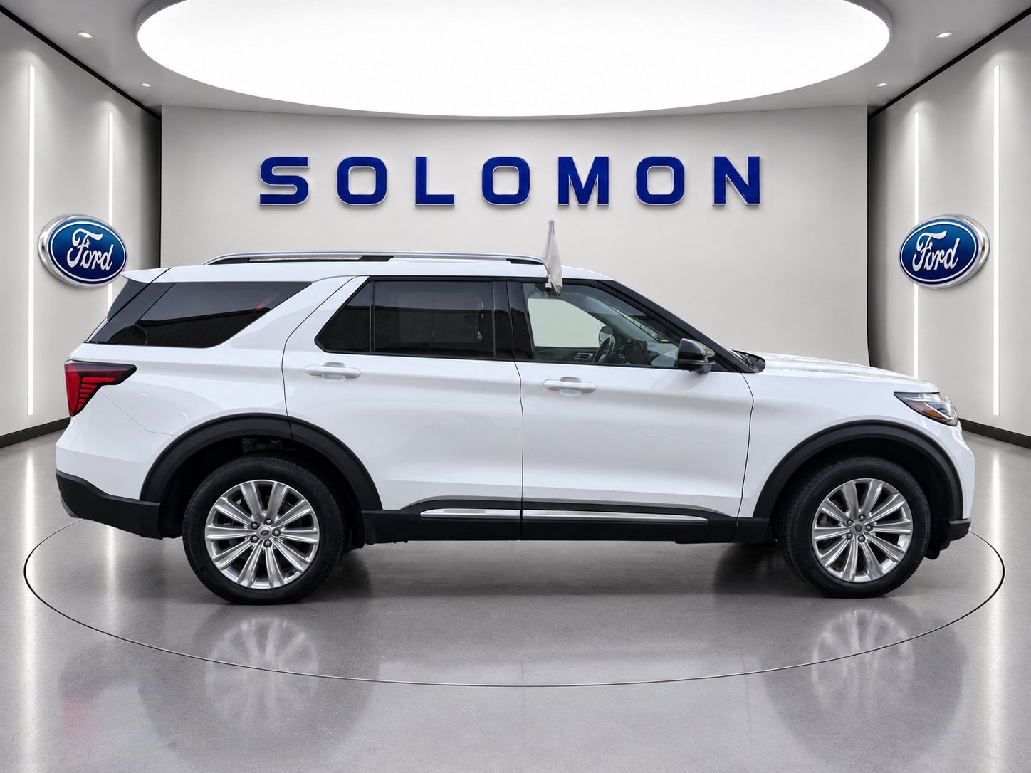 Certified 2025 Ford Explorer Platinum w/ LUX Leather Package AWD/4WD image 8