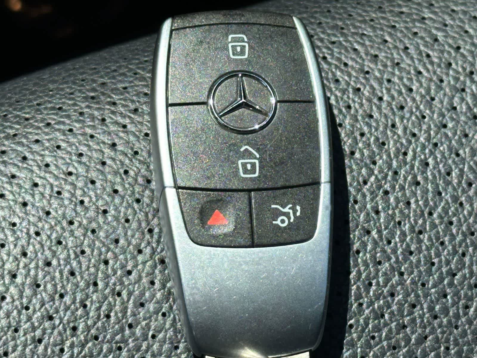 Used 2021 Mercedes-Benz GLC 300 4MATIC image 31