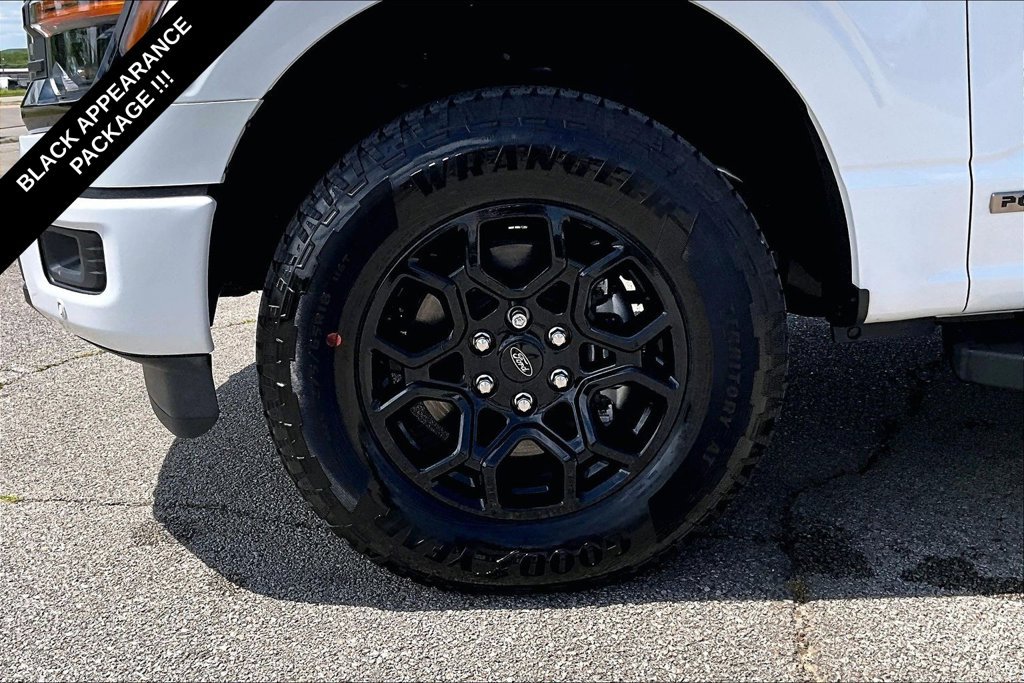 Used 2025 Ford F150 XLT w/ Equipment Group 302A MID AWD/4WD image 8