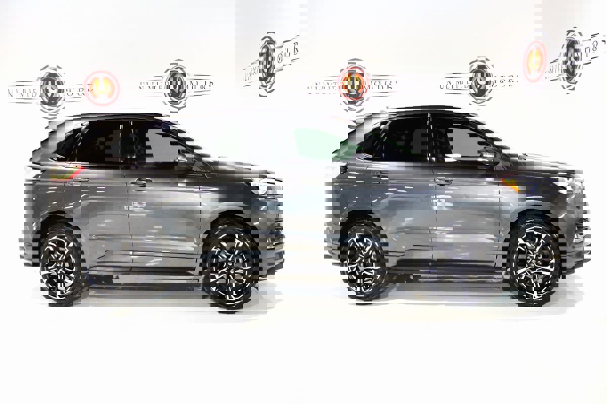 Used 2019 Ford Edge ST w/ Cold Weather Package image 5