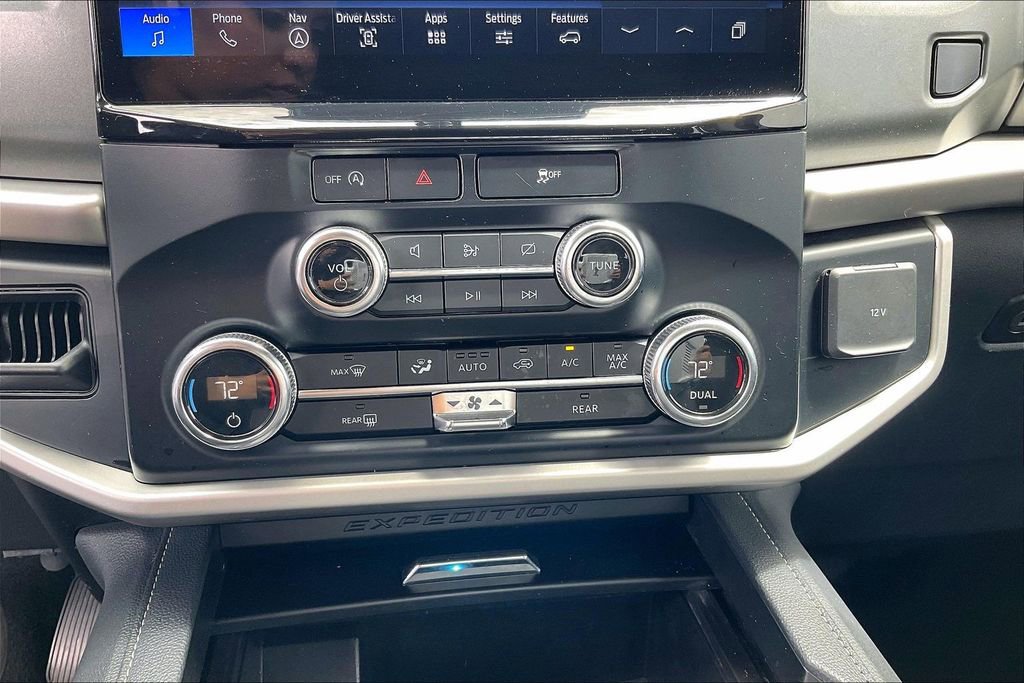 Used 2024 Ford Expedition XLT RWD image 32