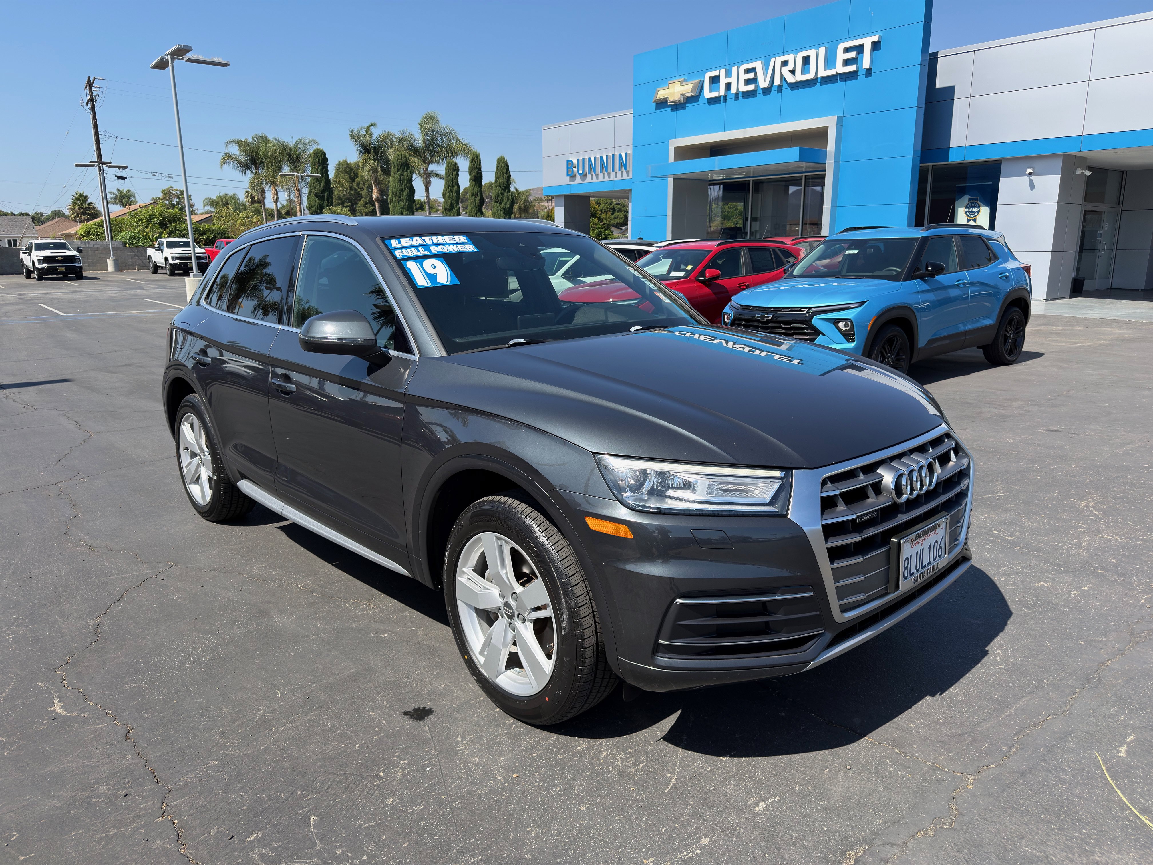 Used 2019 Audi Q5 2.0T Premium w/ Convenience Package AWD/4WD image 2