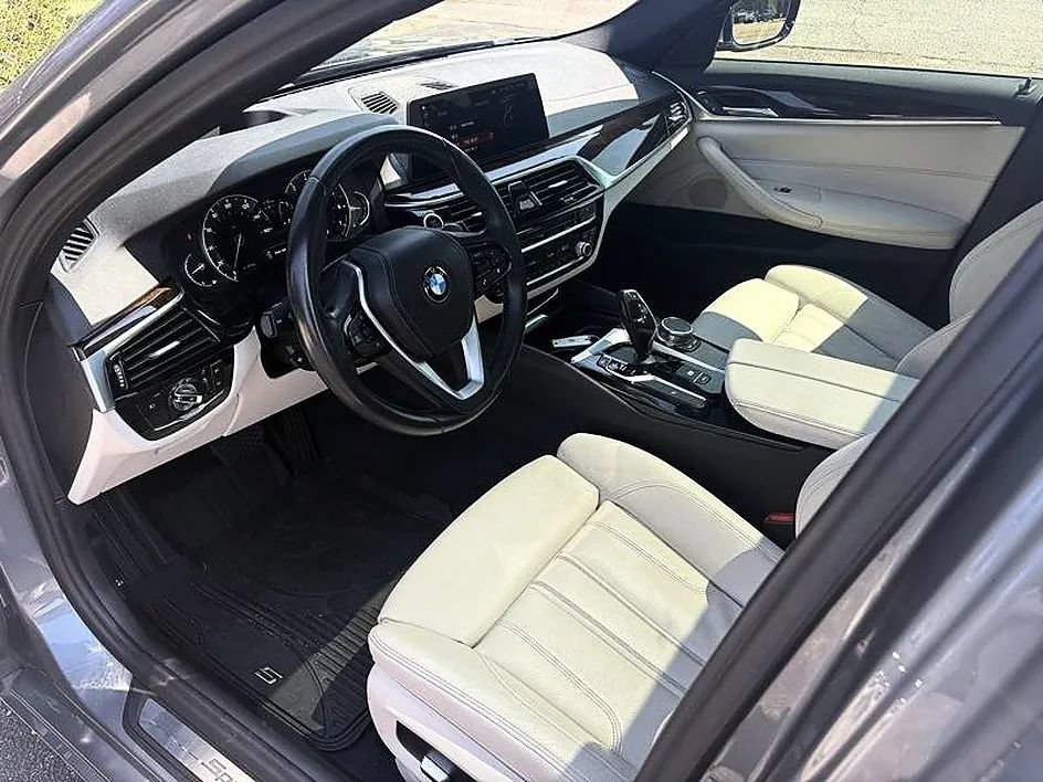 Used 2017 BMW 530i RWD image 13