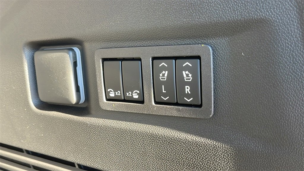 New 2026 GMC Yukon Elevation image 23