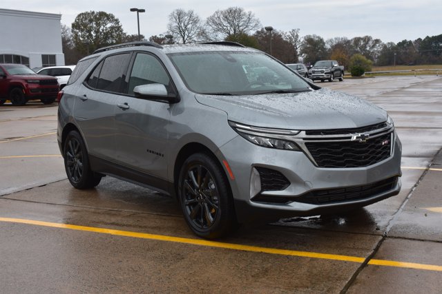 Used 2023 Chevrolet Equinox RS image 3